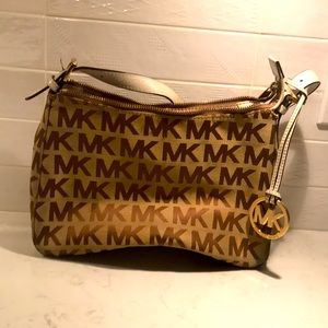 Michael Kors pocketbook